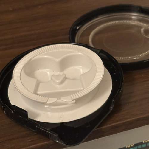 出售sony 經典旋𨍭headphone 耳筒收納盒，新淨靚仔，罕有，有意請pm我，謝謝