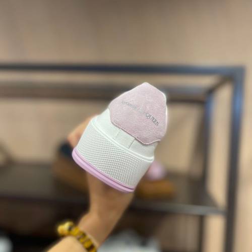 Alexander McQUEEN白布鞋（粉色）