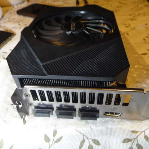 ASUS Phoenix GeForce RTX 3050 DDR6 8GB 128Bit 有保養