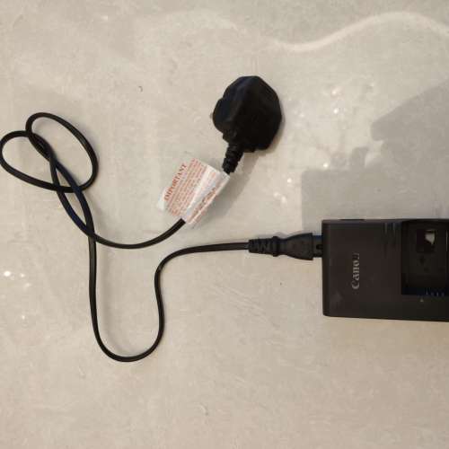 Canon LP-E17  充電機