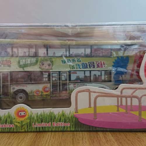 不同年代的巴士款式