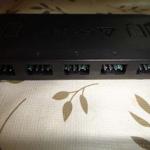 Antec ARGB控制器 可拖5把風扇