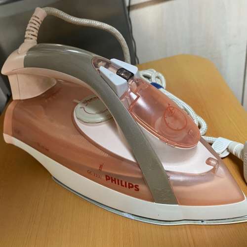 Philips GC 3331 MAX 蒸氣熨斗 steam iron water 無線充電 蒸汽 出水 有充電座