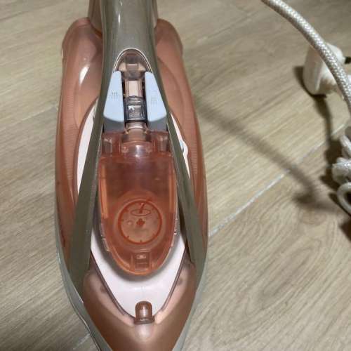 Philips GC 3331 MAX 蒸氣熨斗 steam iron water 無線充電 蒸汽 出水 有充電座