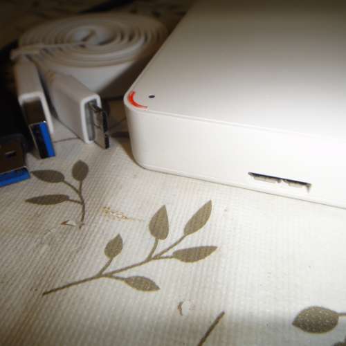 Buffalo 2.5 2TB 外置硬碟 日本制做