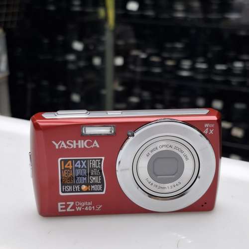 CANON IXUS 80 IS CCD 95% NEW   YASHICA EZ DIGITAL W-401 LIKE NEW