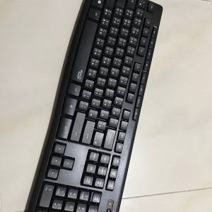 Logitech Mk295 靜音鍵盤 silent touch keyboard