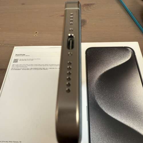 香港行貨 iPhone 15 Pro Max 1T titanium 保養期到10月2號 battery health 92%