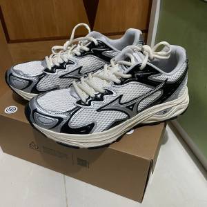 Mizuno x Oarism Racer S White Black