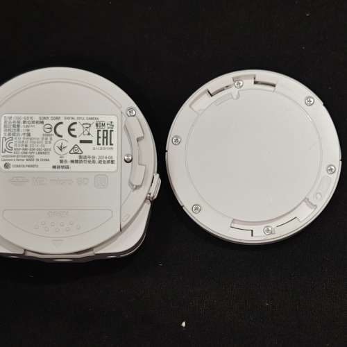 Sony QX10 1820 萬像感光元件、10 倍光學變焦鏡頭、以手機遙控操作 25 mm 至 250 mm