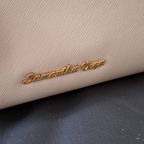 日本 Samantha Thavasa Handbag