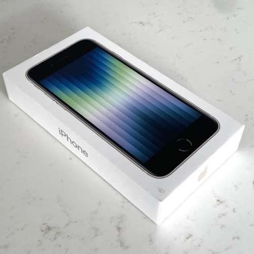 iPhone SE3 128GB 全新未開盒 Unseal Brand New 星光白色 使用時才計算一年保養