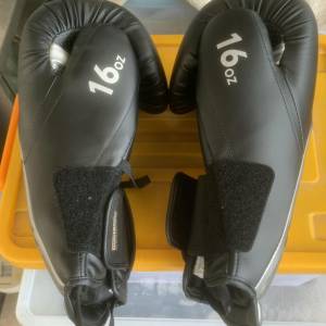 Decathlon 迪卡儂 16OZ Boxing gloves HK$88.00