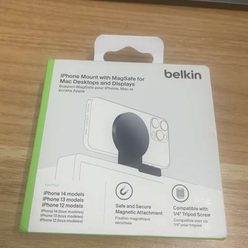 Belkin iPhone Mount with MagSafe for Mac Desktop and Displays