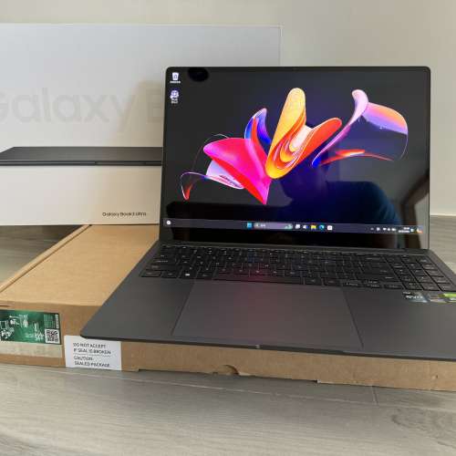 Samsung Book 3 Ultra Core i7 Gen 13 行貨有盒