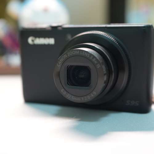 Canon S95