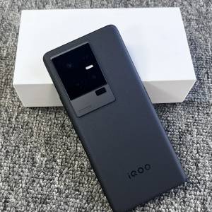 vivo iQOO11  8➕256G 6.78英寸柔性曲屏 2K E6全感屏 144Hz刷新率 第二代驍龍8处理...