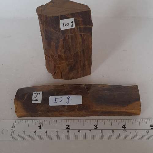 印尼沉香原木，氣味香醇。每克gram 10元。兩塊九折。no.4.9.24