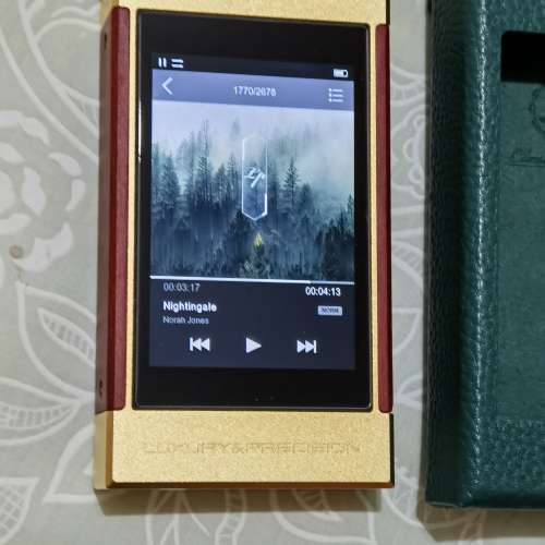 Luxury Precision LP6 gold