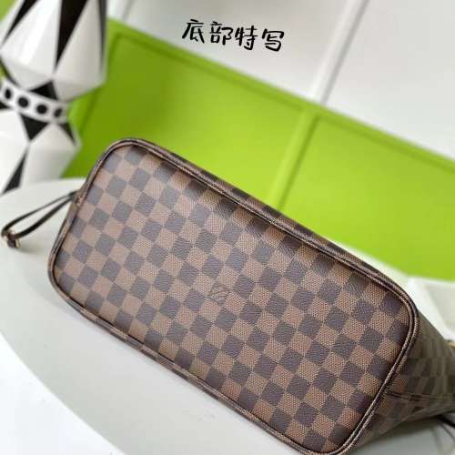 Size: 31*28*14cm▪️  The 𝙉𝙚𝙫𝙚𝙧𝙛𝙪𝙡𝙡 shopping bag that every woman sh...