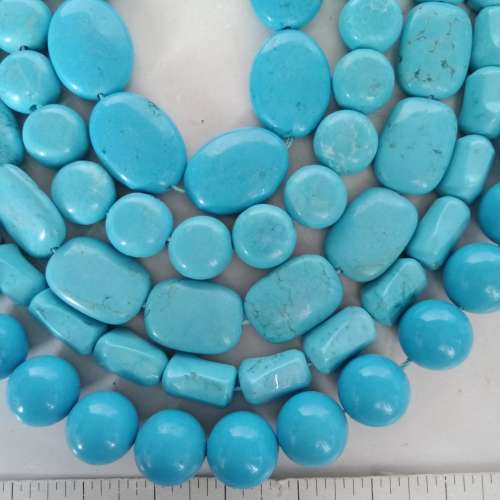 一手五條howlite 松石珠串長約16寸，清貨共售300元，單條120元。no.B5.9.24