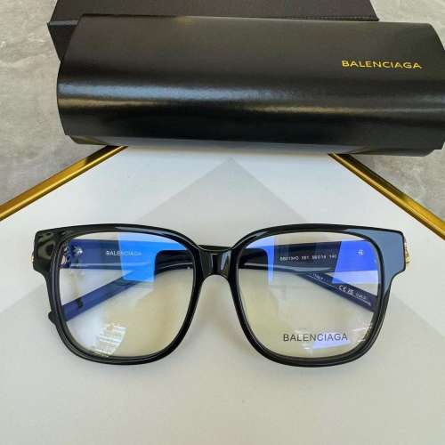 Double B mirror leg can be no makeup can be measured  square frame