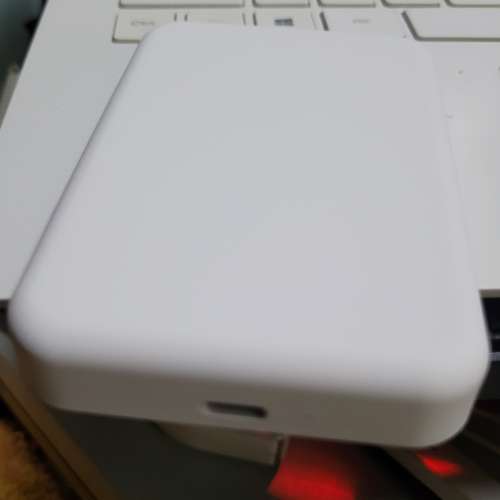 無線磁吸充電器