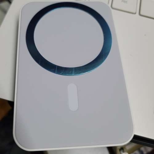 無線磁吸充電器