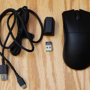 Razer DeathAdder V3 Pro 雷蛇煉獄蝰蛇 超輕量無線人體工學電競滑鼠