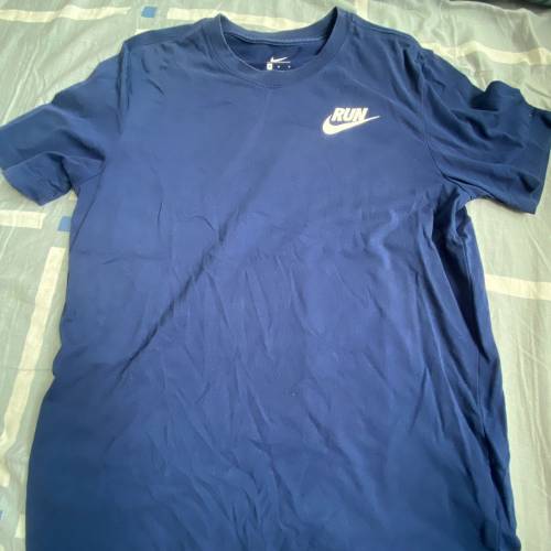 nike t shirt