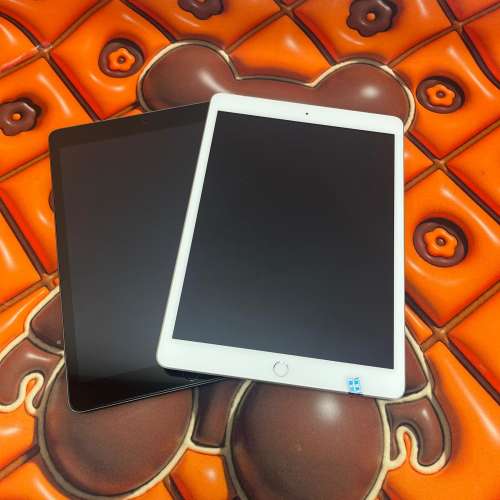 (荃灣實體店，Apple Ipad 8 插卡 32GB/WIFI 128GB，任君選擇， 新淨企理😜😜，可買...