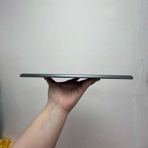 (荃灣實體店，Apple Ipad 8 插卡 32GB/WIFI 128GB，任君選擇， 新淨企理😜😜，可買...