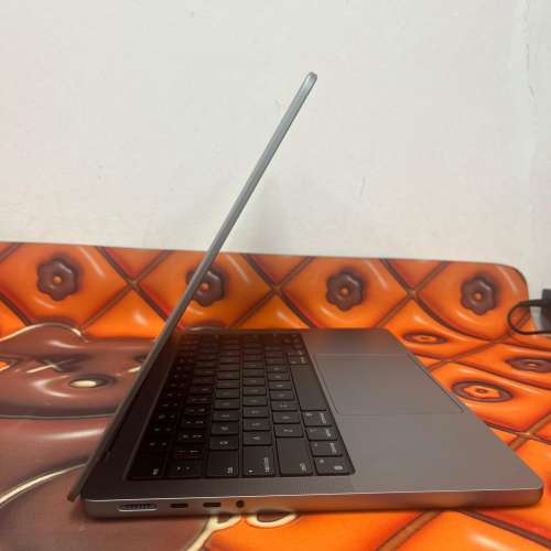 (荃灣實體店，全新機未使用品 M1 max😍，超高質靚機❤‍🔥)Apple macbook pro 14 i...