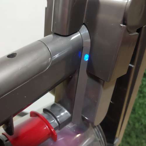 Dyson V6 vacuum with stand 吸塵機連脚架