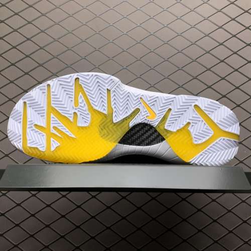 Undefeated x Nike Zoom KOBE 4