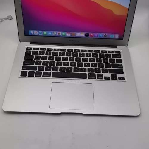 Apple MacBook Air IntelCore i7 13寸 ，8G RAM，256G SSD固態硬盤，超輕細部方便攜...