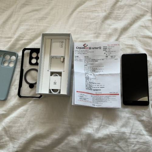 小米15pro 亮銀 16gb+512 (購於領域，18 個月保）