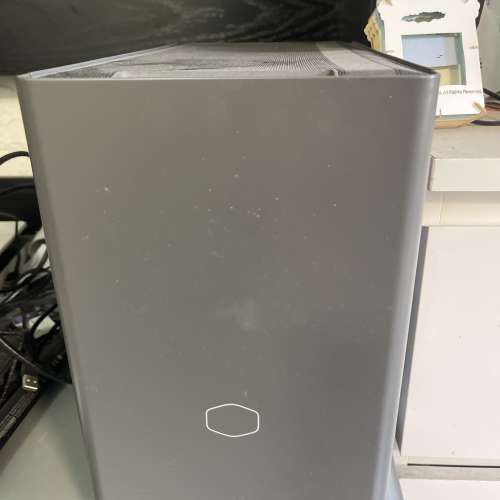 I79700KF 連底板連ram機箱火牛 ,有顯示卡就可以使用