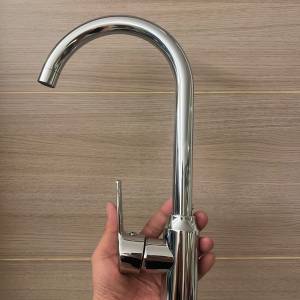 高級廚房冷熱水龍頭