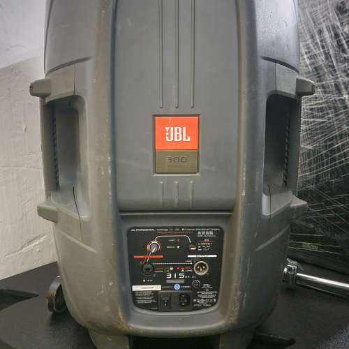 jbl eon315 一隻