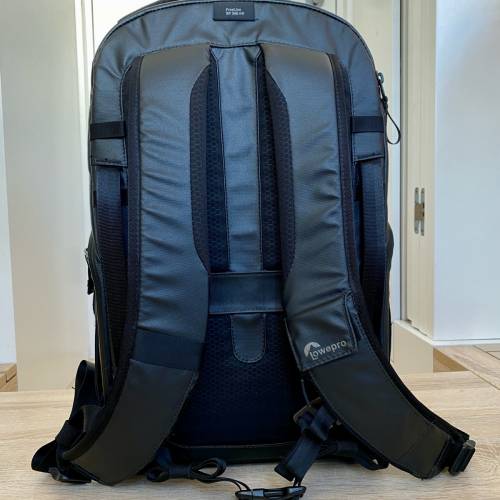 Lowepro FreeLine BP 350 AW Black