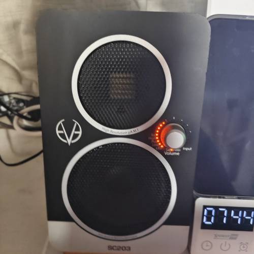 eve audio sc203