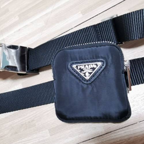 Prada 腰包