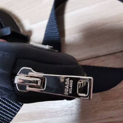 Prada 腰包
