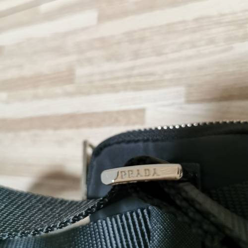 Prada 腰包