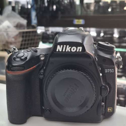 NIKON D750