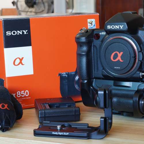 99%NEW SONY A850 + VG-C90AM (not A900 A99 A99II A77 A77II)