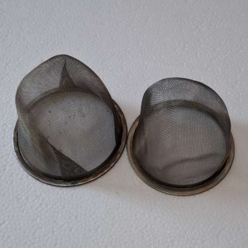 量匙，削皮器，茶隔 Measuring spoons  peeler. Tea strainers