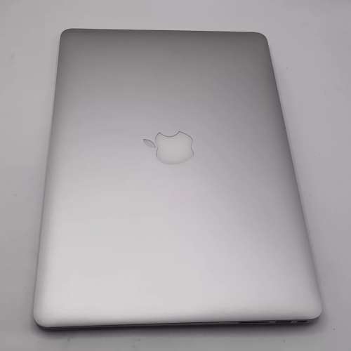 13寸macbook Air i7高配筆記本電腦，8GB記憶體 ，256G固態SSD硬盤，超高性價比輕薄...