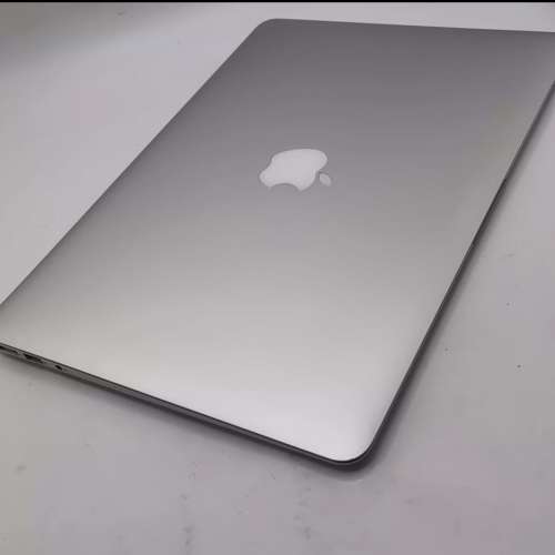 13寸macbook Air i7高配筆記本電腦，8GB記憶體 ，256G固態SSD硬盤，超高性價比輕薄...